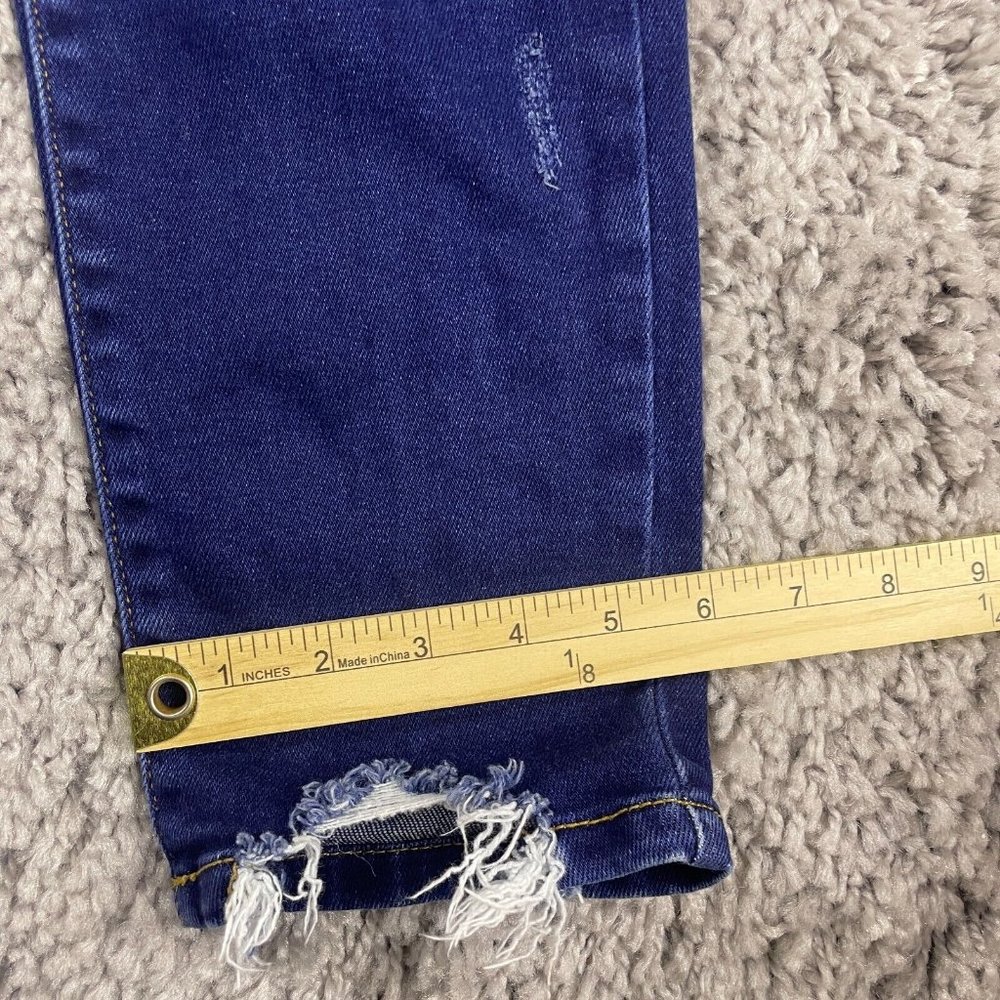Kancan Cora Mid Rise Super Skinny Ripped Jeans Size 13/30 Dark Wash Step Hem - Picture 16 of 16